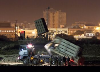 Versterking van Britse defensie in de Golf met extra troepen en luchtafweersystemen