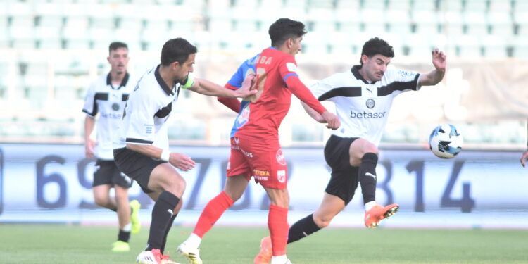 Gelijkspel voor Βόλος en ΟΦΗ in laatste minuten