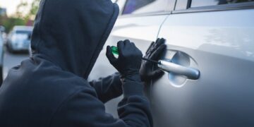 Rusland legaliseert autodiefstal in Europa: gevolgen voor internationale criminaliteit