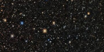 Oude ster verlicht stamboom van het universum