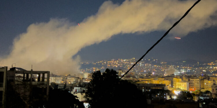 Israël valt Hezbollah aan in Libanon na Iraanse aanval op Saoedische oliefaciliteiten