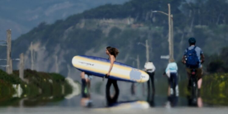 Hittegolf teistert westen VS met temperaturen boven 40°C.