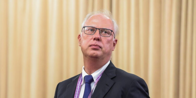 “Europa en Groot-Brittannië zullen binnenkort smeken om Russische olie” – Adviseur Poetin