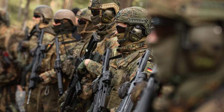 Duitse troepen verlaten Irak, ambassadepersoneel evacueert uit Bagdad