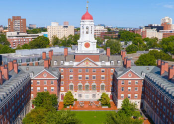 Regering-Trump klaagt Harvard aan voor discriminatie van Joodse studenten