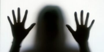 De vrouw van de Zweedse man werd uitgeleend aan meer dan 120 mannen