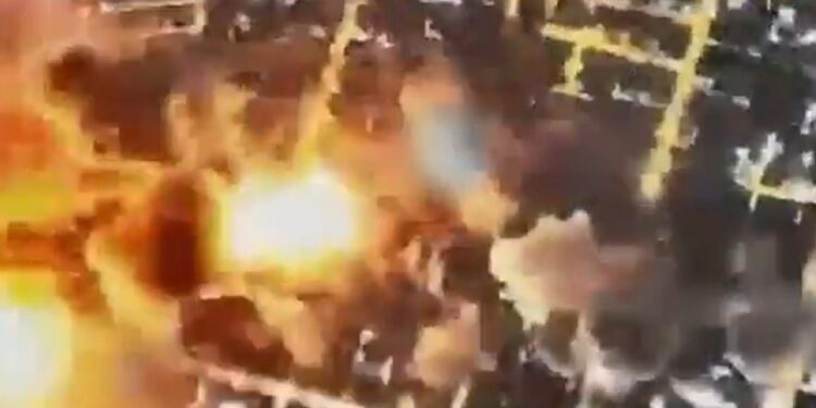 Israël vernietigt schuilplaats Khamenei met 50 gevechtsvliegtuigen en 100 bommen