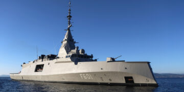 Aankomst fregatten en evacuatie VS-diplomaten op Cyprus