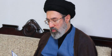 Zoon Khamenei bezit luxe appartementen naast paleis William en Kate.