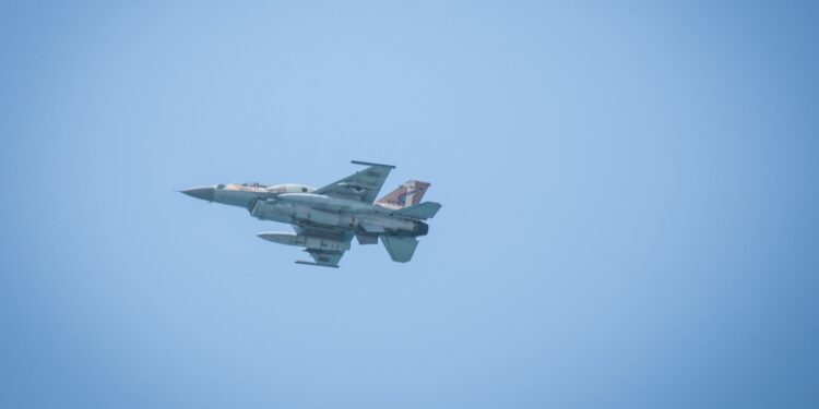 Iran schiet Israëlische jager neer, Israël ongedeerd