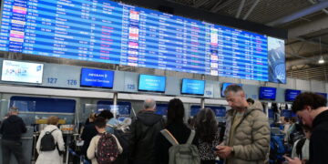 Nieuwe vliegroutes naar het Midden-Oosten geopend voor passagiers