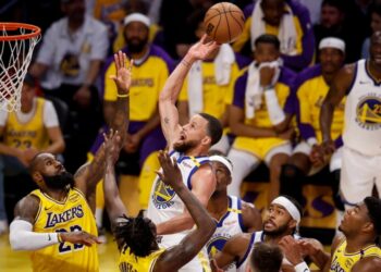 NBA vergroot aantal teams naar 32 en wacht op biedingen