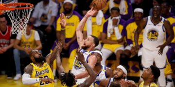 NBA vergroot aantal teams naar 32 en wacht op biedingen