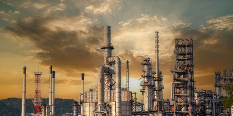 Stijgende brandstofprijzen: angst voor olieprijs boven 100 dollar