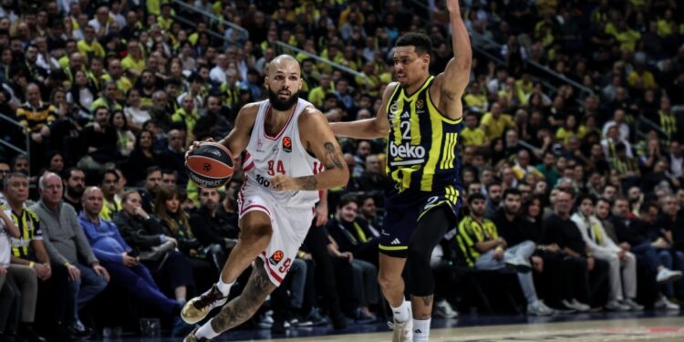 Voetbalwedstrijden van Olympiakos, Fenerbahçe en Champions League vandaag live te zien