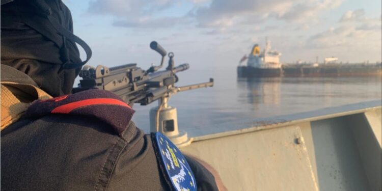 Piraterij bedreigt koopvaardij in oorlogsspanningen