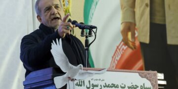 Iran zal niet buigen voor pestkop Macron.