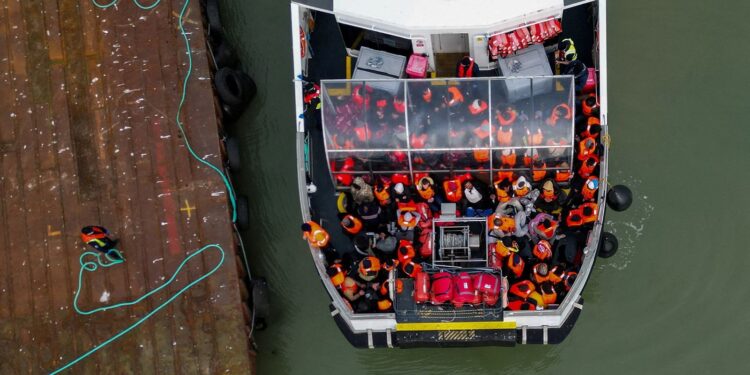 Rwanda eist meer dan £100 miljoen van VK voor mislukte migrantendeal