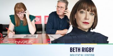 Angela Rayner op weg naar terugkeer in de politieke voorhoede met vertrouwen in belastingonderzoek.