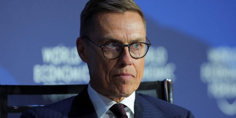 Finse president terughoudend over gesprekken over Derde Wereldoorlog.