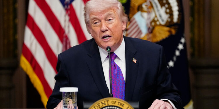 Trump: “Iran verliest alles, Israël bombardeert Hezbollah-gebouwen in Beiroet”