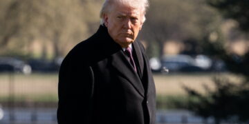 Langetermijnvrede voor Israël: Geen deal met Iran, blijven bombarderen