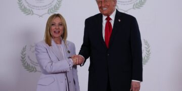 Trump prijst Meloni als geweldige leider en vriendin