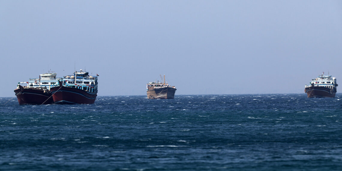 Trump biedt militaire bescherming aan tankers in Straat van Hormuz