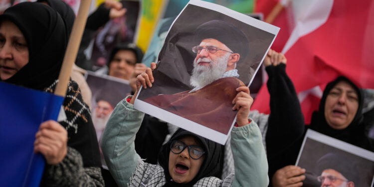 Khamenei overleden: instorting regime Iran? 7 vragen en antwoorden voor morgen