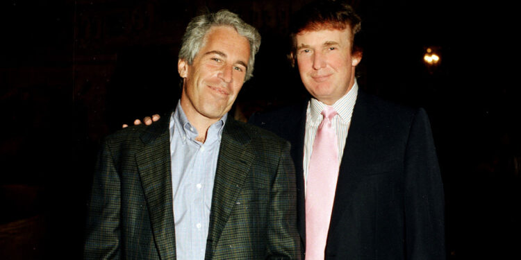 Klacht vrouw tegen Trump wegens seksueel misbruik vrijgegeven