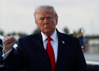 Trump kondigt staakt-het-vuren aan na gesprek met Libanese president Aoun