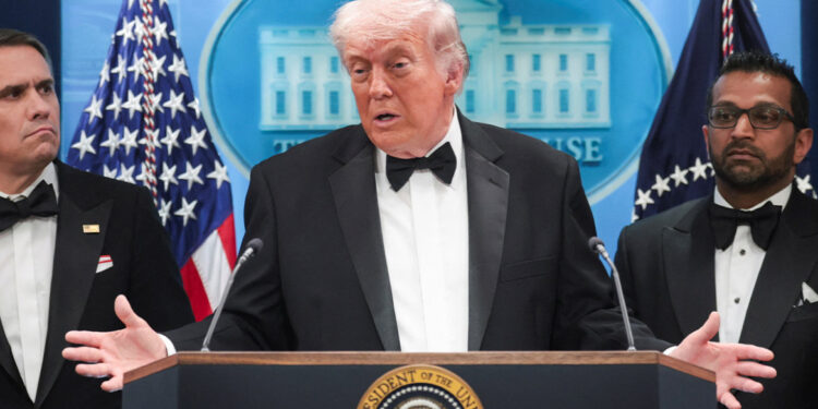 Trump: “Geen schoten tijdens diner in Witte Huis balzaal”