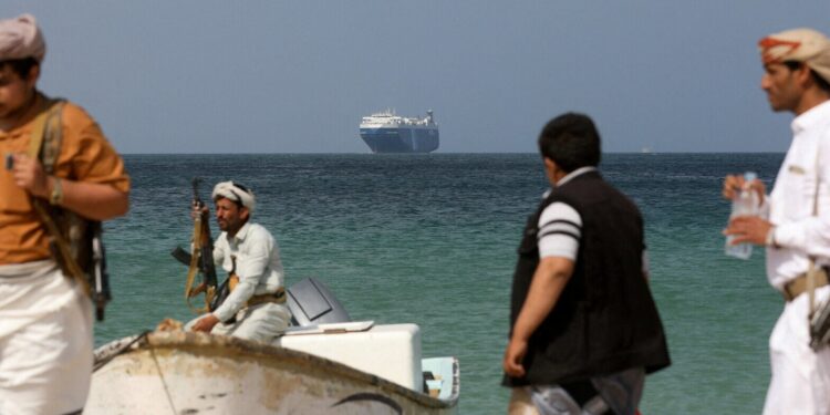 Boot met schutters benadert schip in Jemen