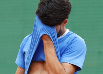 Alcaraz verlaat Barcelona-toernooi vanwege blessure