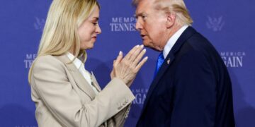 Trump overweegt ontslag procureur-generaal Pam Bondi