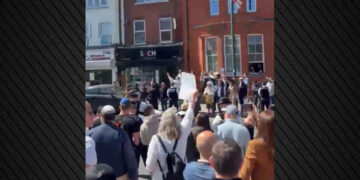 Ophef rond bezoek Starmer aan plaats van Joodse aanval