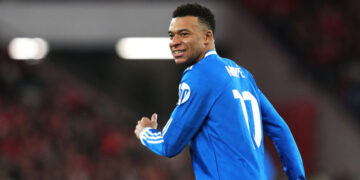 Het einde van het seizoen voor Mbappé