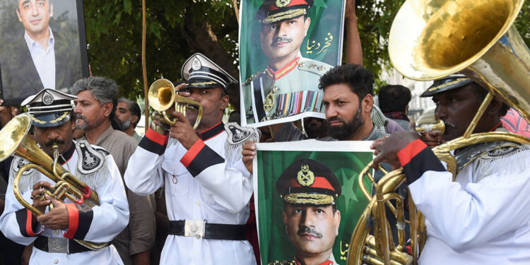 Pakistan’s diplomatieke triomf in Iran: rol van “sleutelpersoon” en China