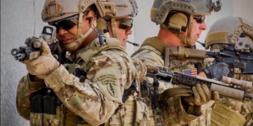 Hoe de VS de piloot van de neergeschoten F-15 in Iran redden