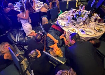 “Ik wilde ambtenaren slaan”: de woorden van Cole Thomas Allen bij zijn arrestatie