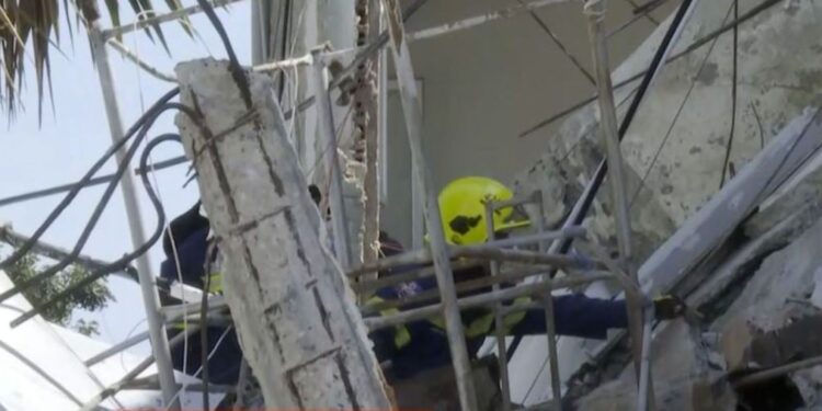 Twee doden bij instorting gebouw Limassol