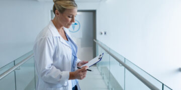 Fraudeonderzoek overheidsaanbestedingen van 1,5 miljoen euro in Roemenië