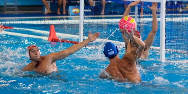 Euforie voor Nationaal Waterpolo na overwinning op Spanje en in afwachting van rangschikking