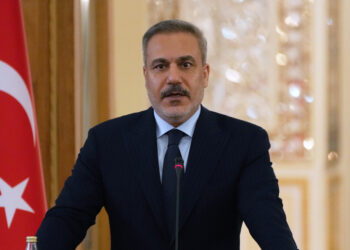 Turkije overweegt deelname aan ontmijning Straat van Hormuz, zegt Fidan