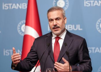 Turkije overweegt deelname aan ontmijnen Straat van Hormuz