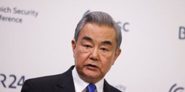 Navigeren door de Straat van Hormuz: een staakt-het-vuren is essentieel