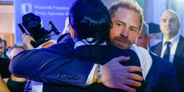 Altijd lid van koninklijke familie: Prins Harry blijft trouw