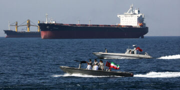 Het strategische belang van het eiland Larak in de Hormuz-regio