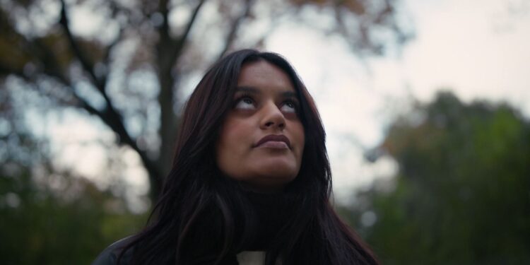 Ashley’s ouders doodgeschoten in druk winkelcentrum toen ze 10 was.