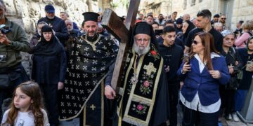 Duisternis over Jeruzalem: Goede Vrijdag in oorlogstijd (foto’s)